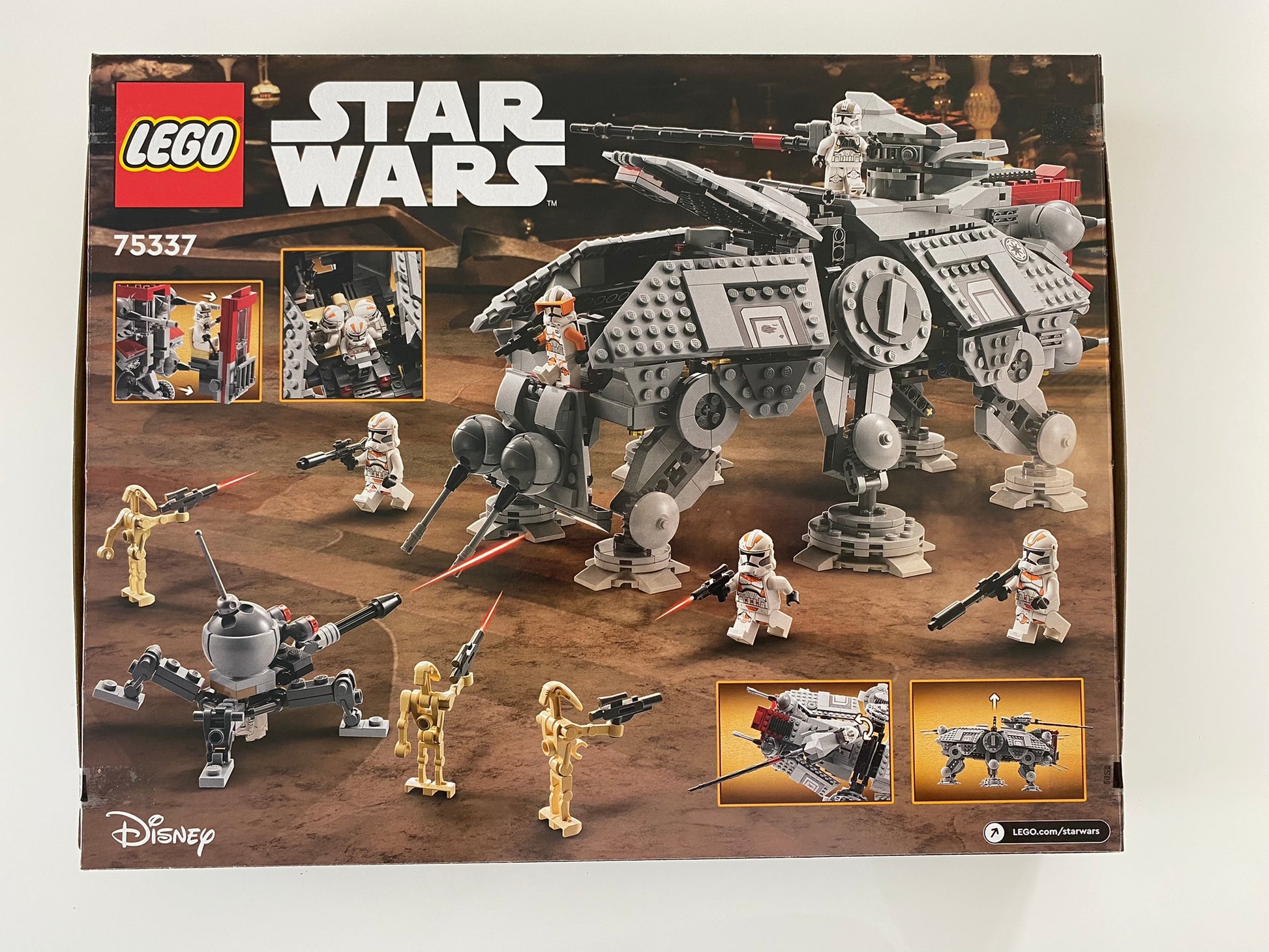 LEGO Star Wars AT-TE Walker (75337), Minifiguren von Mace Windu, Coleman Trebor, Clone Commander und zwei Clone Troopers, detailreicher AT-TE Walker mit beweglichen Beinen, drehbaren Kanonen und aufklappbarem Cockpit, baubare Modellkulisse der Star Wars Galaxis, 960 Teile.