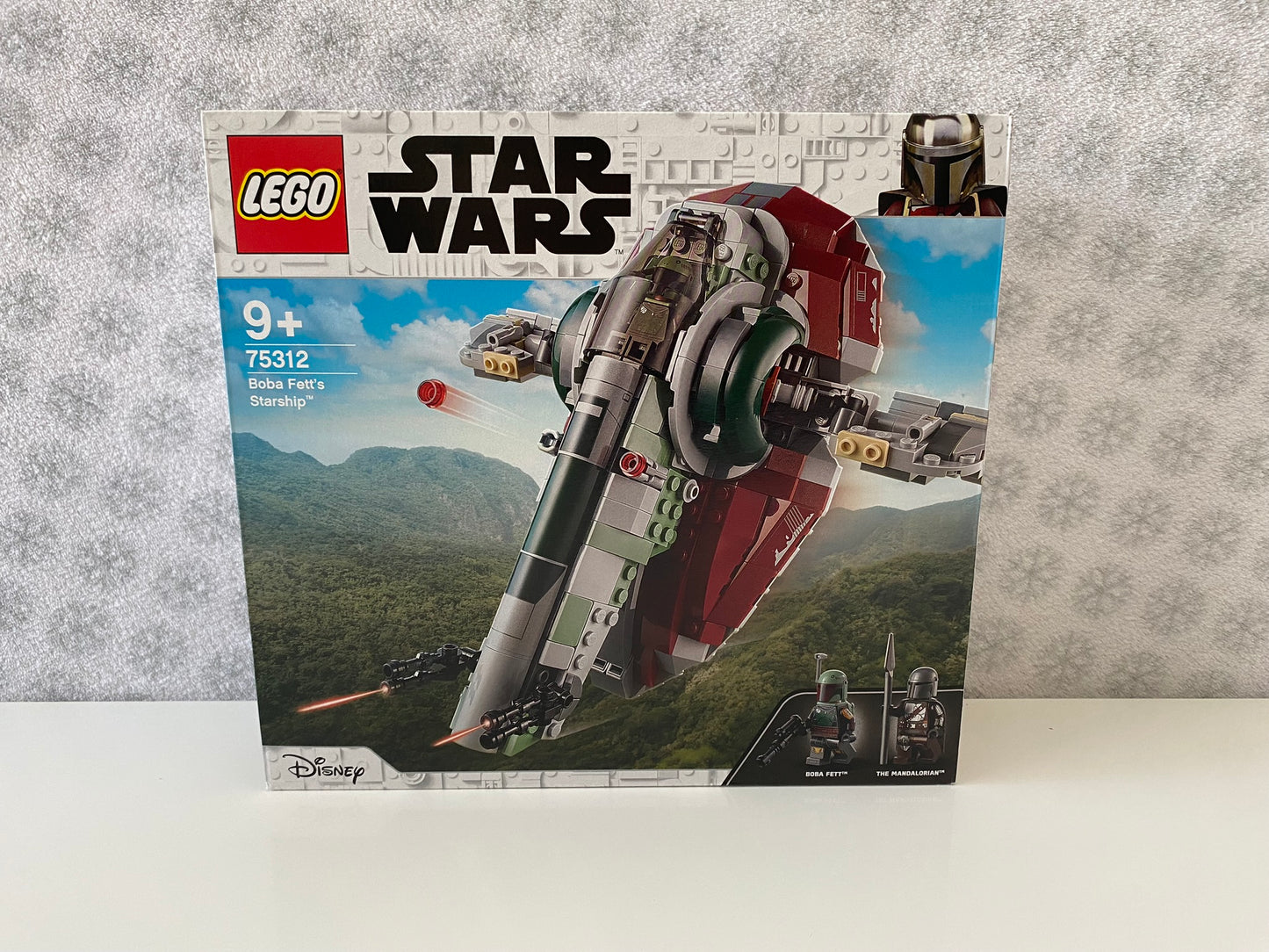 LEGO Star Wars Boba Fetts Starship (75312) Set mit Minifiguren von Boba Fett und Beskar Mandalorianer. Detailreiches Slave I Raumschiff mit beweglichen Flügeln und drehbarer Kabine. Baubare Modellkulisse der Star Wars Galaxis. 593 Teile für spannende Nachbildungen aus der Saga.