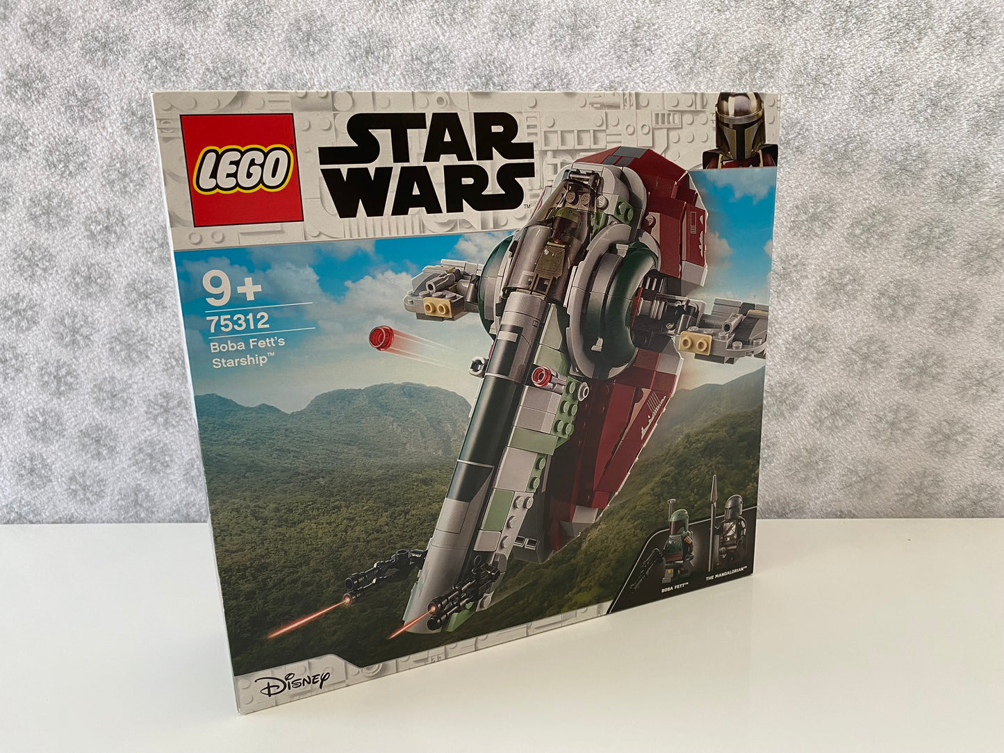 LEGO Star Wars Boba Fetts Starship (75312) Set mit Minifiguren von Boba Fett und Beskar Mandalorianer. Detailreiches Slave I Raumschiff mit beweglichen Flügeln und drehbarer Kabine. Baubare Modellkulisse der Star Wars Galaxis. 593 Teile für spannende Nachbildungen aus der Saga.