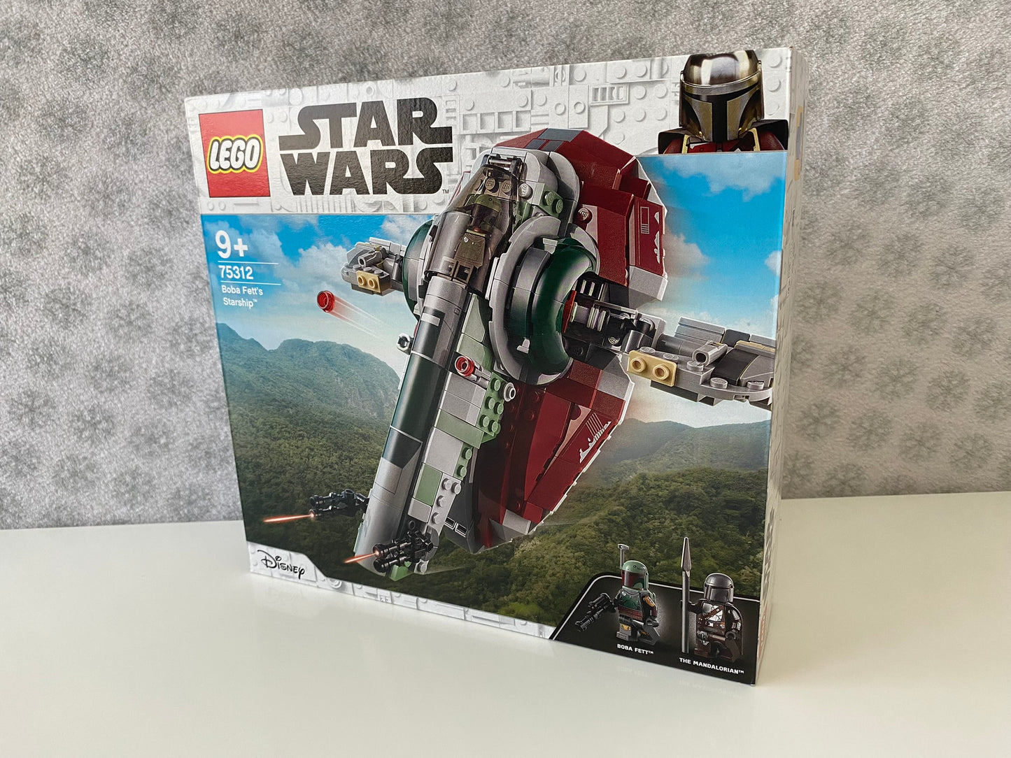 LEGO Star Wars Boba Fetts Starship (75312) Set mit Minifiguren von Boba Fett und Beskar Mandalorianer. Detailreiches Slave I Raumschiff mit beweglichen Flügeln und drehbarer Kabine. Baubare Modellkulisse der Star Wars Galaxis. 593 Teile für spannende Nachbildungen aus der Saga.