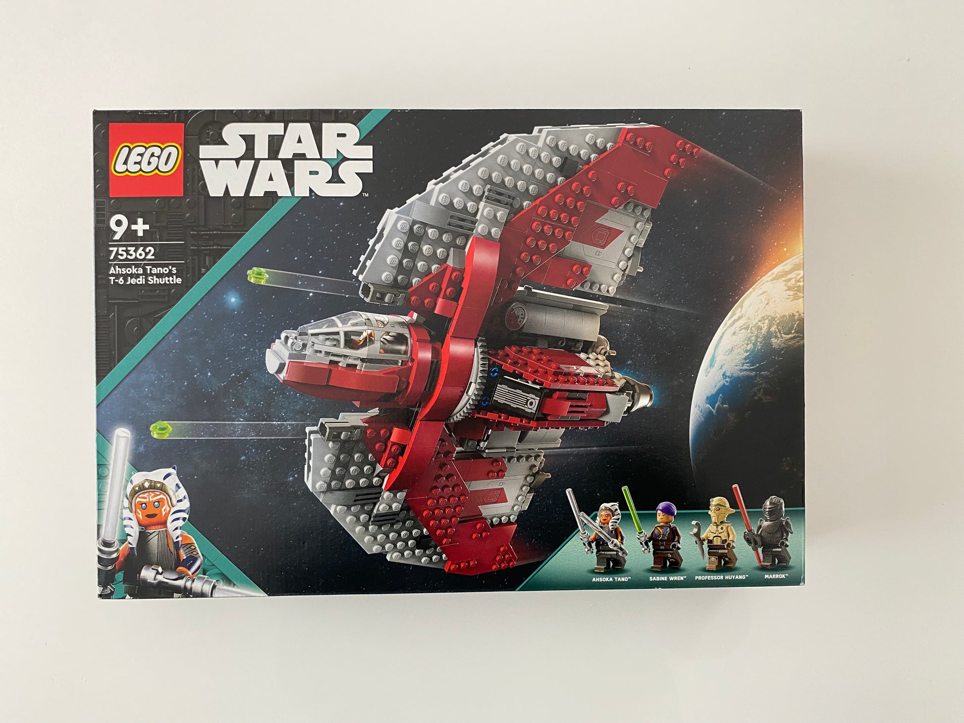 LEGO Star Wars Ahsoka Tano's T-6 Jedi Shuttle (75362), Minifiguren von Ahsoka Tano, Commander Rex und astromech-Droiden, Jedi Shuttle mit aufklappbaren Cockpits und ausklappbaren Flügeln, federunterstützte Shooter, 544 Teile.