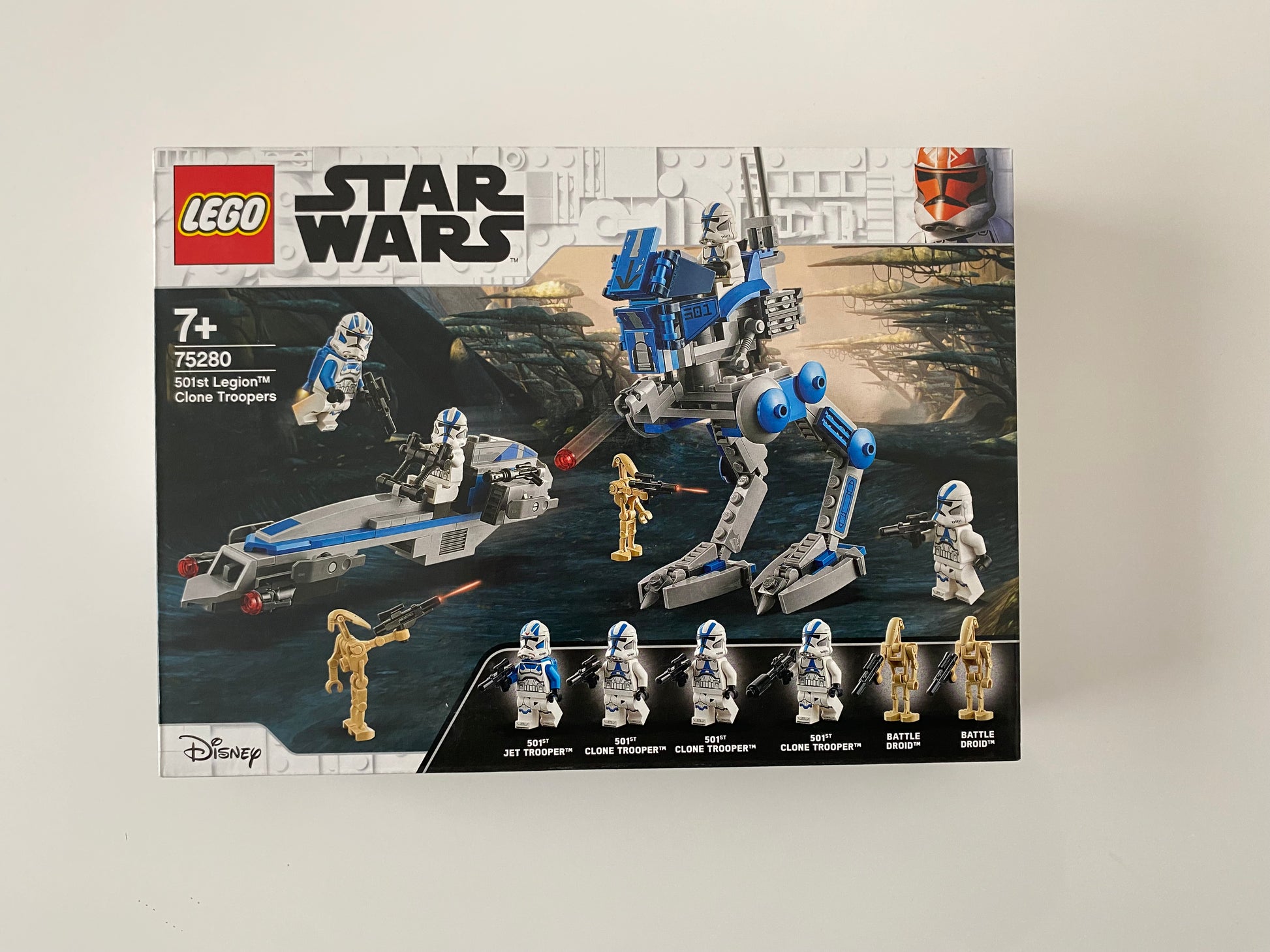 LEGO Star Wars Clone Troopers der 501. Legion (75280), Minifiguren von Clone Commander und drei Clone Troopers der 501. Legion, AT-RT Walker mit beweglichen Beinen und Drehgeschütz, baubares Modell der Kampfdroiden der Separatisten, 285 Teile.