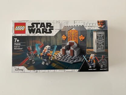 LEGO Star Wars Duell auf Mandalore (75310) Set mit Minifiguren von Ahsoka Tano und Darth Maul. Detailreiche Mandalorianische Szene mit Hindernissen und Verzierungen. 147 Teile für spannende Nachbildungen aus der Saga.