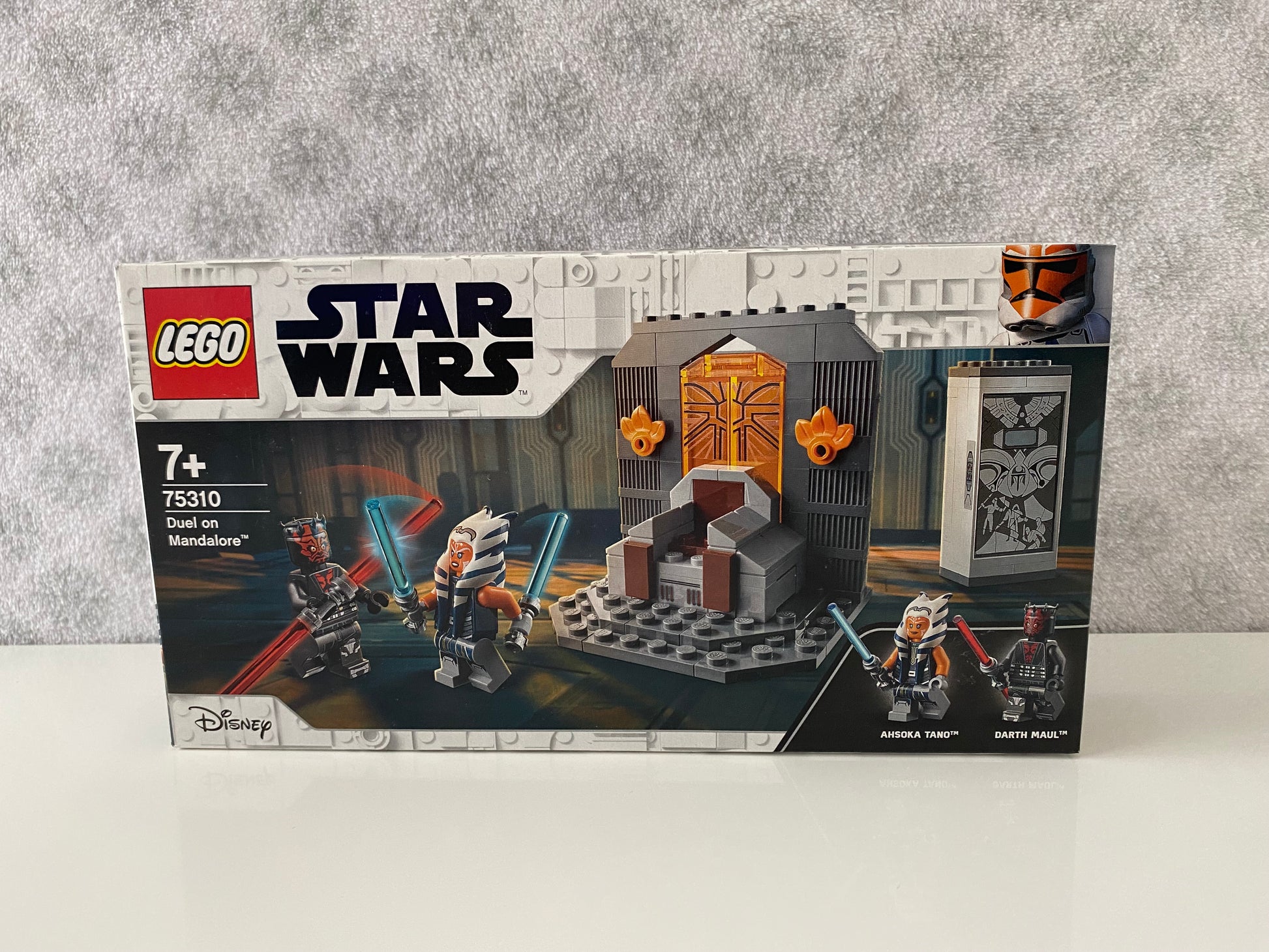 LEGO Star Wars Duell auf Mandalore (75310) Set mit Minifiguren von Ahsoka Tano und Darth Maul. Detailreiche Mandalorianische Szene mit Hindernissen und Verzierungen. 147 Teile für spannende Nachbildungen aus der Saga.