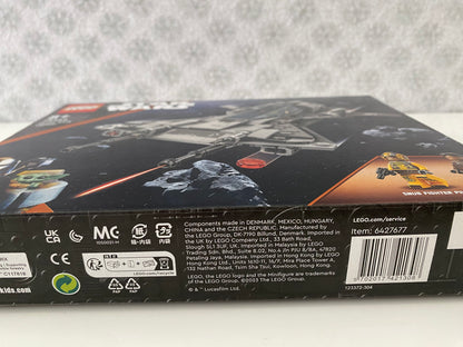 LEGO Star Wars Snubfighter der Piraten (75346) Set mit Minifiguren eines Piratenkapitäns und eines Piratenpiloten. Detailreicher Snubfighter mit anpassungsfähigen Flügeln und cockpit für eine Minifigur. Baubare Modellkulisse der Star Wars Galaxis. 366 Teile für spannende Nachbildungen aus der Saga.