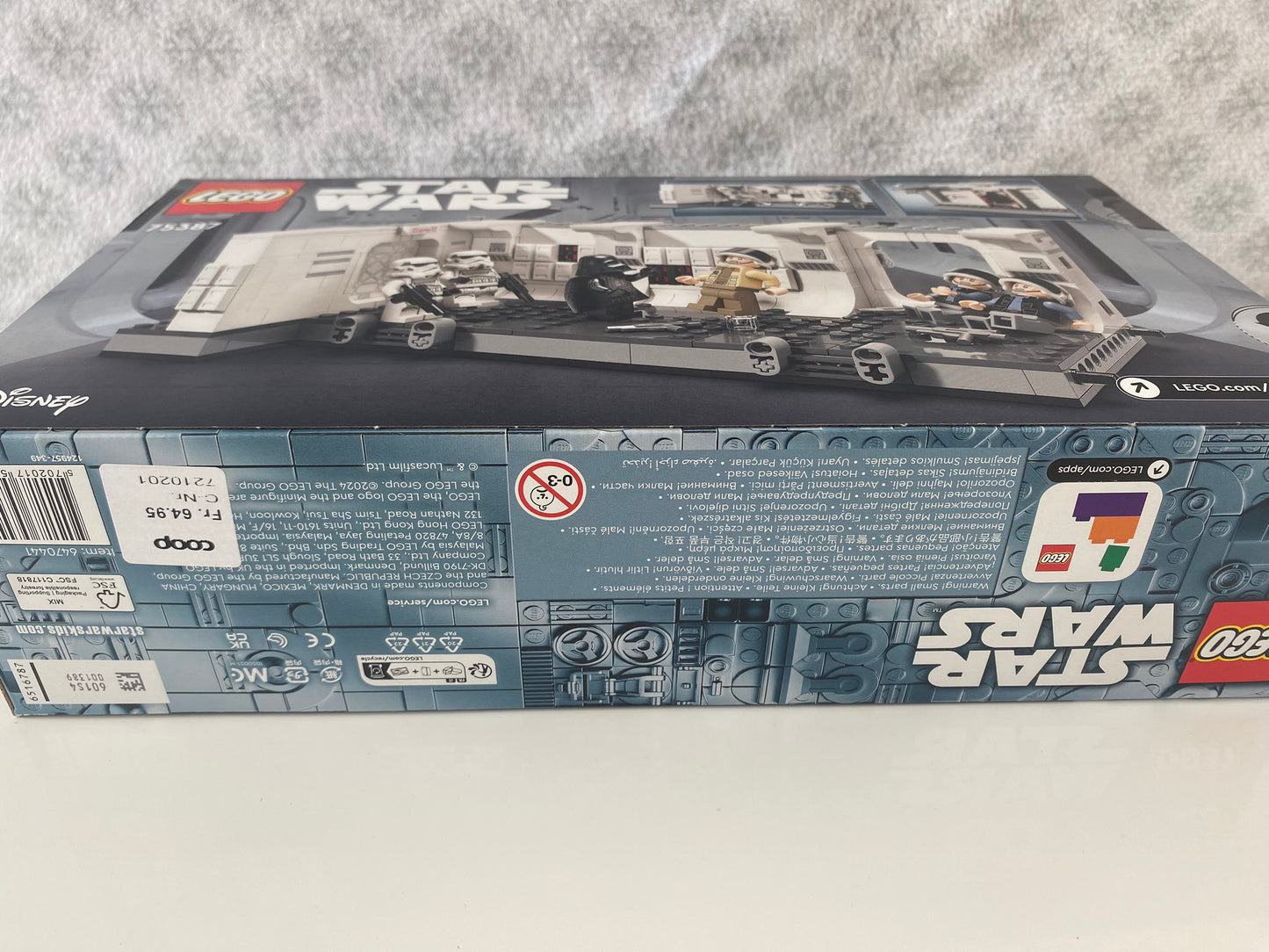 LEGO Star Wars Das Entern der Tantive IV (75387) Set mit Darth Vader, Sturmtrupplern, Rebellen, Captain Antilles Minifiguren und spezieller ARC Trooper Fives Minifigur. Detailreicher baubarer Korridor der Tantive IV mit Eingangstür und Verbindungselementen. 502 Teile für spannende Nachbildungen aus Star Wars: Eine neue Hoffnung.