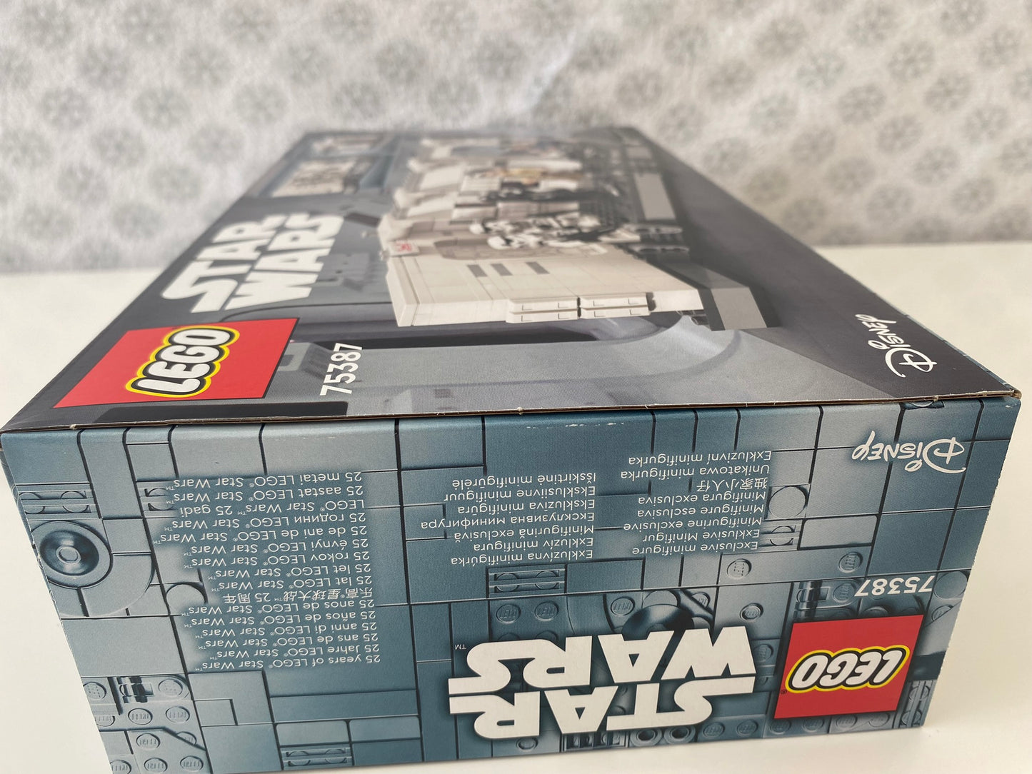 LEGO Star Wars Das Entern der Tantive IV (75387) Set mit Darth Vader, Sturmtrupplern, Rebellen, Captain Antilles Minifiguren und spezieller ARC Trooper Fives Minifigur. Detailreicher baubarer Korridor der Tantive IV mit Eingangstür und Verbindungselementen. 502 Teile für spannende Nachbildungen aus Star Wars: Eine neue Hoffnung.