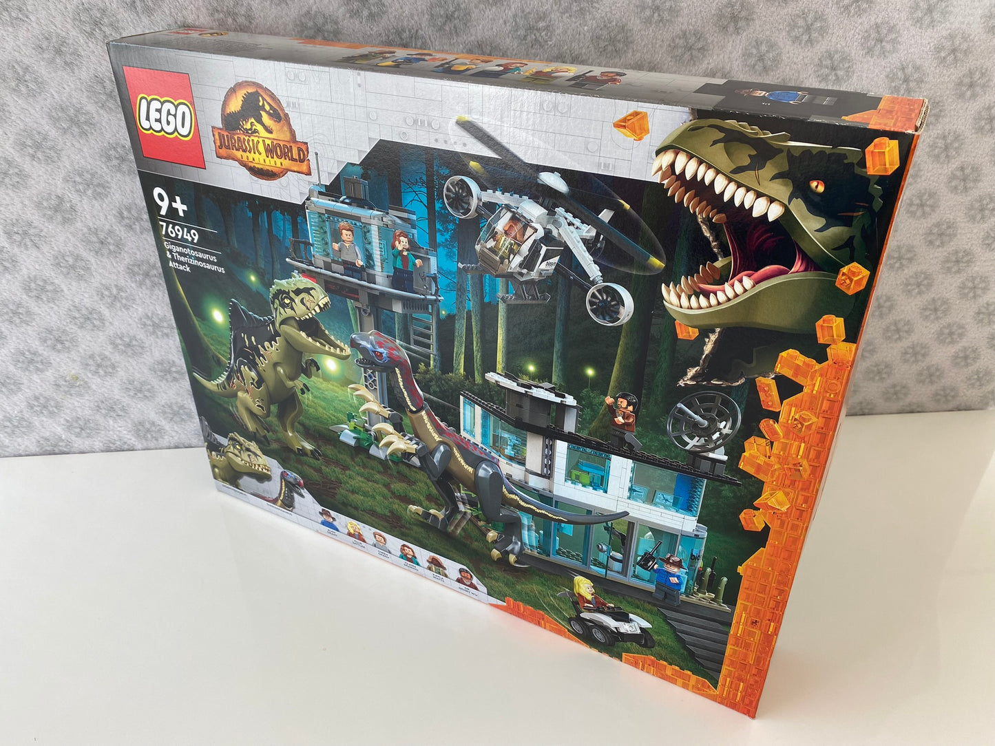 LEGO Jurassic World Giganotosaurus & Therizinosaurus Angriff (76949)