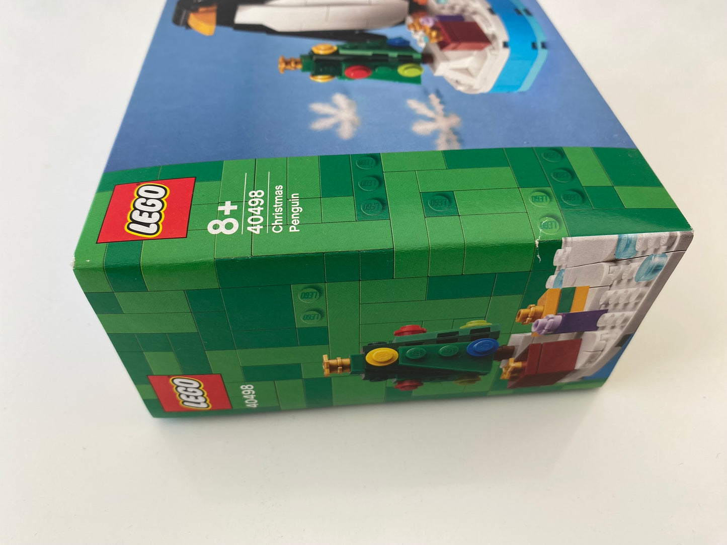 LEGO Icons Weihnachtspinguin (40498)