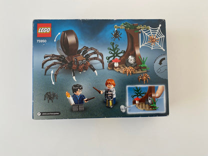 LEGO Harry Potter Aragog's Versteck (75950), Minifiguren von Harry Potter und Ron Weasley, Aragog mit beweglichen Beinen und Augen, Waldkulisse mit baubarem Baum und Spinnenwebe, 157 Teile.